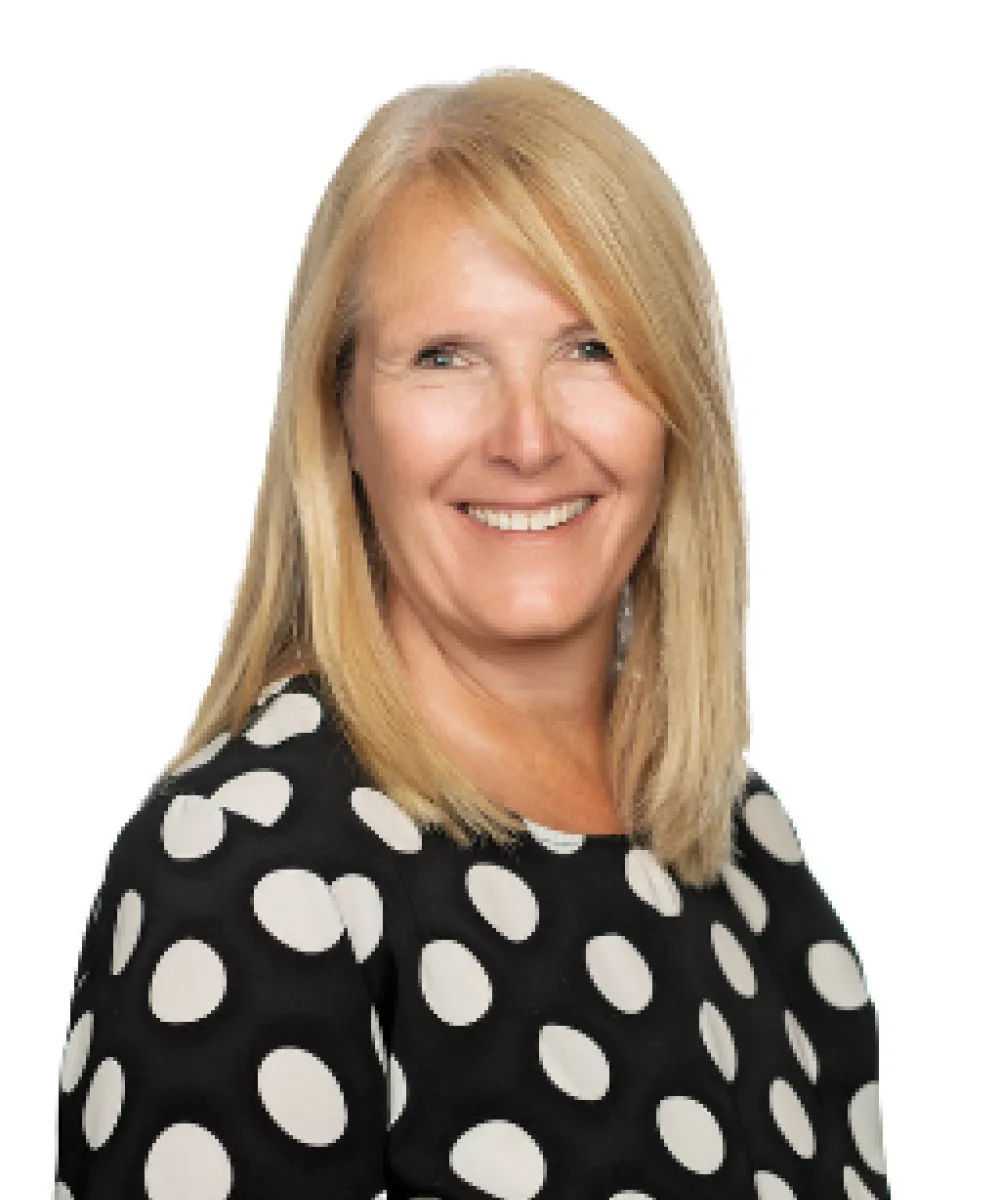 Hollie Yeager headshot